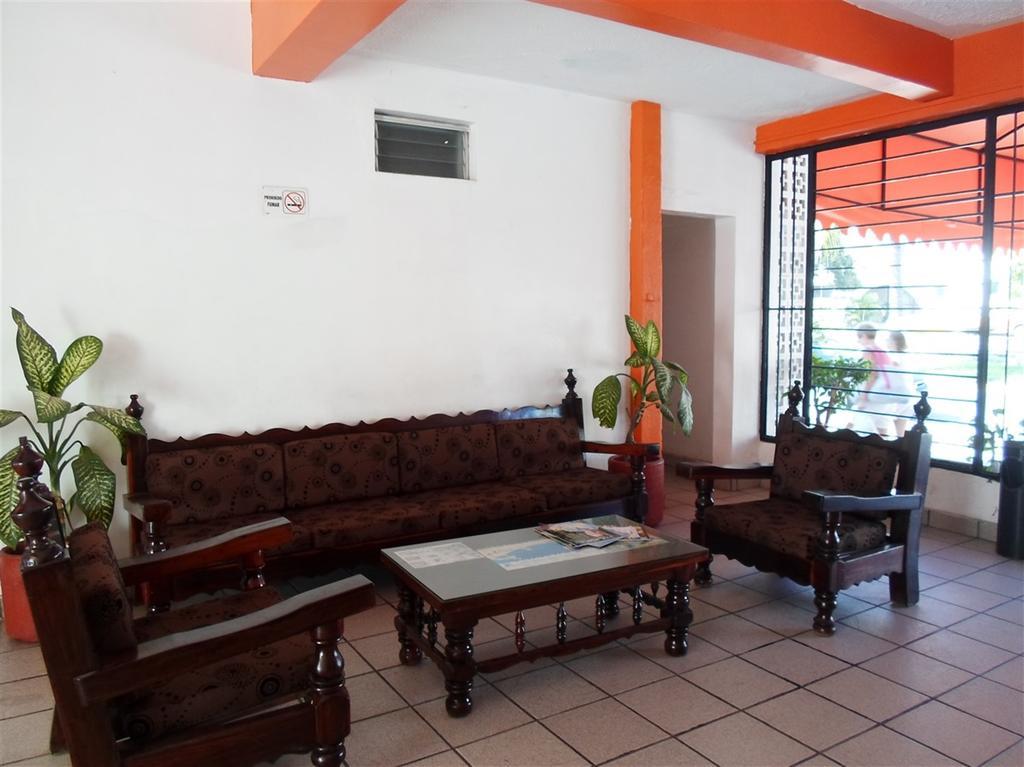Hotel Lb Manzanillo Exterior foto