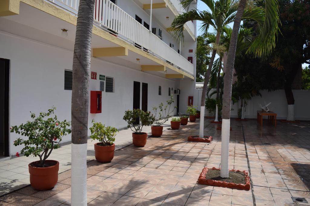 Hotel Lb Manzanillo Exterior foto
