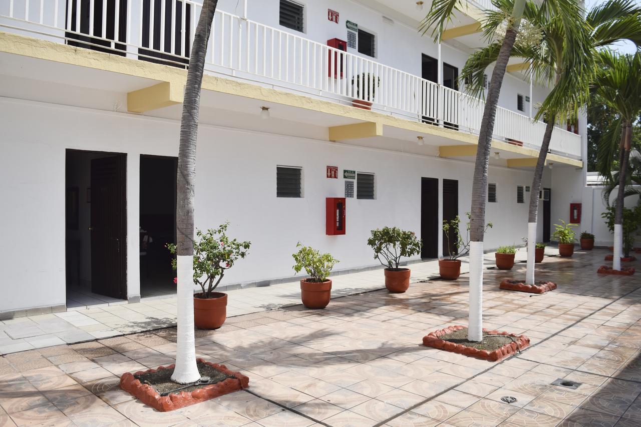 Hotel Lb Manzanillo Exterior foto